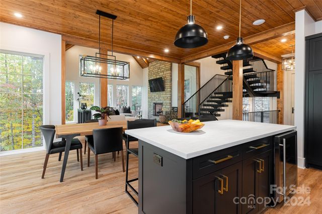 256 Haulback Way, Sylva, NC 28779