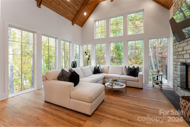 256 Haulback Way, Sylva, NC 28779