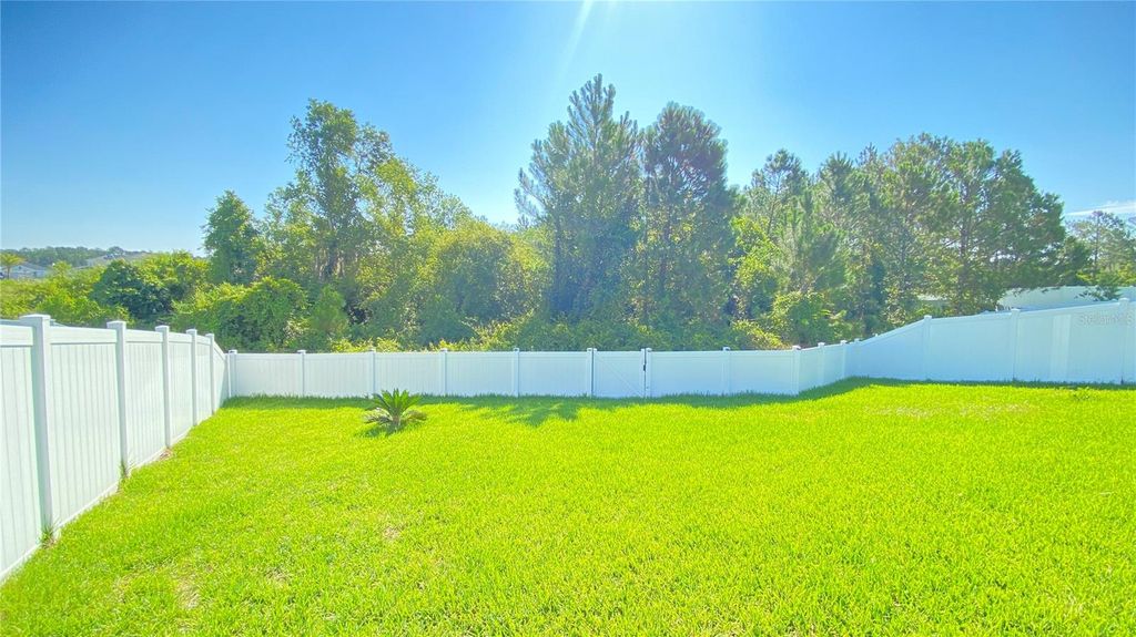 Image 3 of property listing at 4036 FESCUE STREET, Clermont, FL 34714