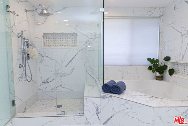 12000 Falcon Crest Way, Porter Ranch, CA 91326