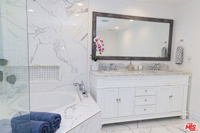 12000 Falcon Crest Way, Porter Ranch, CA 91326