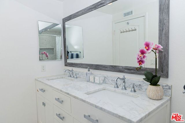 12000 Falcon Crest Way, Porter Ranch, CA 91326