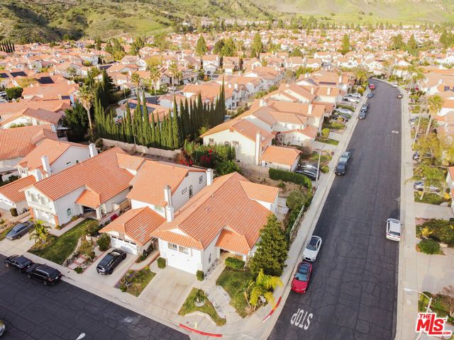 12000 Falcon Crest Way, Porter Ranch, CA 91326