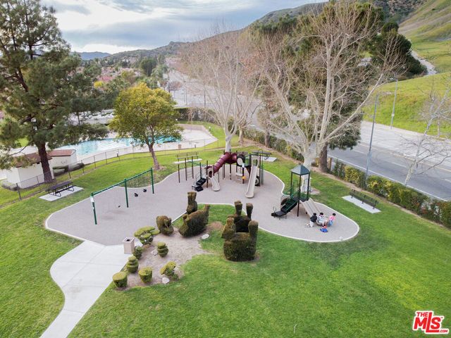 12000 Falcon Crest Way, Porter Ranch, CA 91326