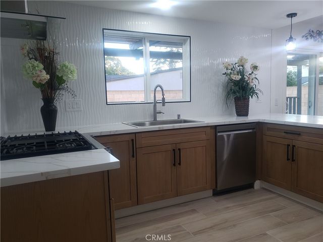 2758 W STOCTON, Anaheim, CA 92801