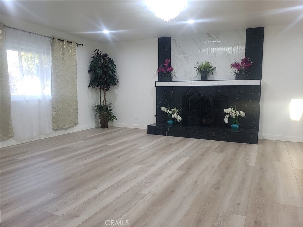 Image 6 of property listing at 2758 W STOCTON, Anaheim, CA 92801