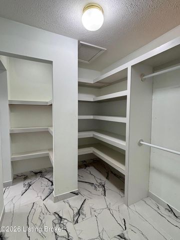 128 Byerly Blvd, Radcliff, KY 40160