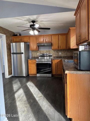 128 Byerly Blvd, Radcliff, KY 40160