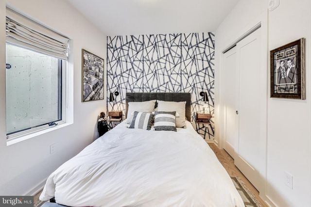 2216 40TH PL NW #2, Washington, DC 20007