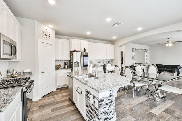 15775 Cairnwell Bend Drive, Humble, TX 77346