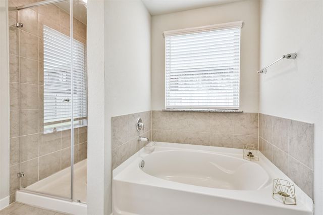 15775 Cairnwell Bend Drive, Humble, TX 77346