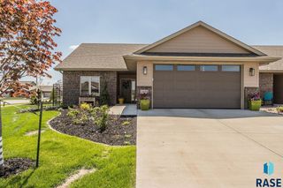 2433 E Joshua Cir, Sioux Falls, SD 57108