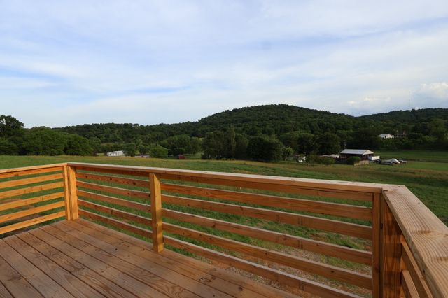 23 Wilkerson Hollow Ln, Brush Creek, TN 38547