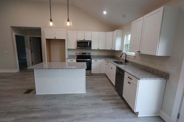 23 Wilkerson Hollow Ln, Brush Creek, TN 38547