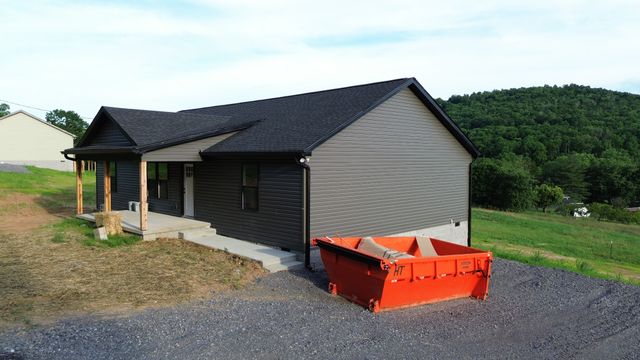 23 Wilkerson Hollow Ln, Brush Creek, TN 38547
