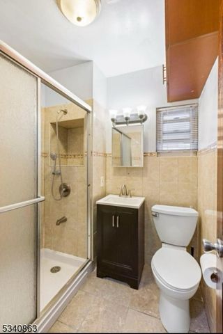 5 Apollo St, Jersey City, NJ 07306