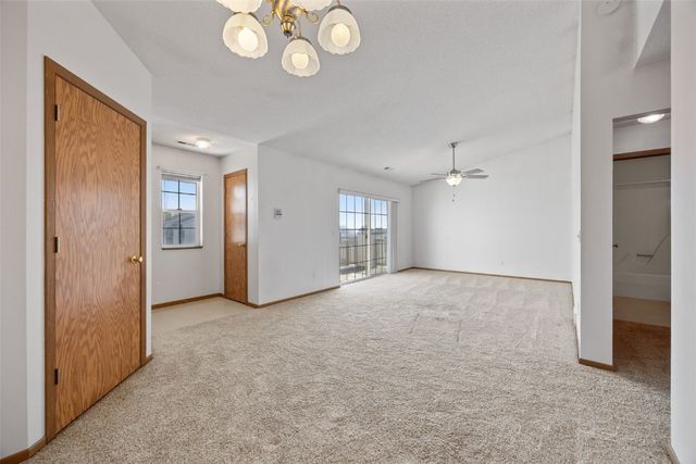 1370 44th Street E, Marion, IA 52302