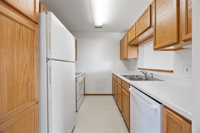 1370 44th Street E, Marion, IA 52302