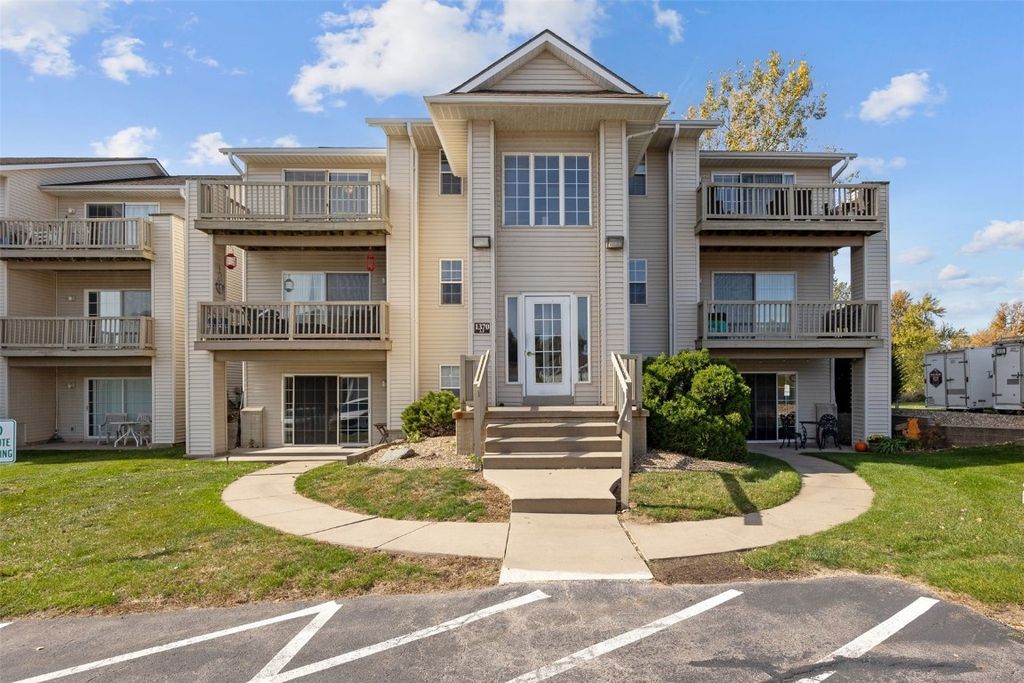 1370 44th Street E, Marion, IA 52302