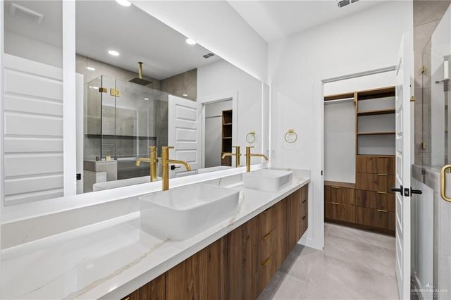 2709 E Pecos Road, Edinburg, TX 78542