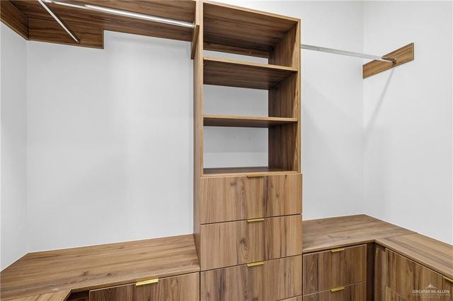 2709 E Pecos Road, Edinburg, TX 78542