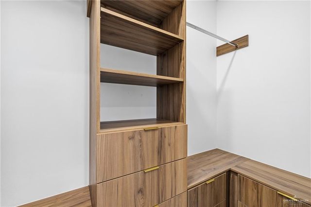 2709 E Pecos Road, Edinburg, TX 78542