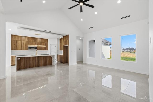 2709 E Pecos Road, Edinburg, TX 78542