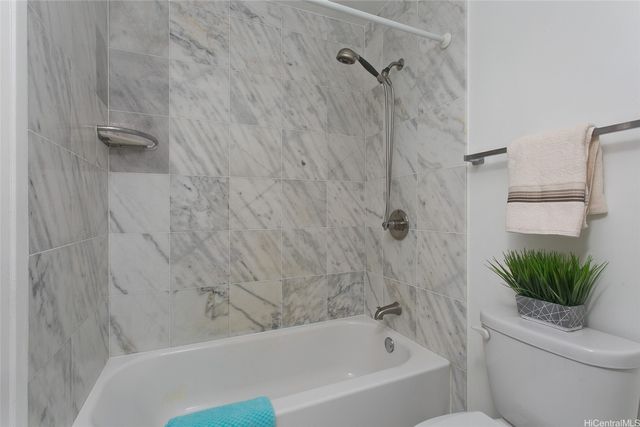 1255 Nuuanu Avenue E1006, Honolulu, HI 96817