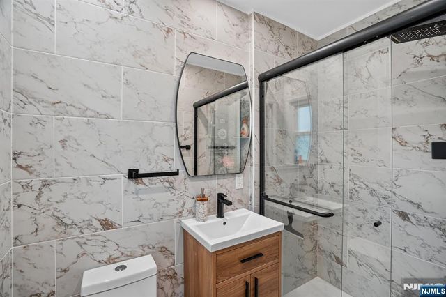 31-07 Garfield Place, Fair Lawn, NJ 07410