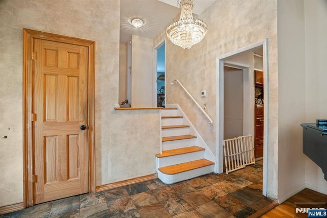 31-07 Garfield Place, Fair Lawn, NJ 07410