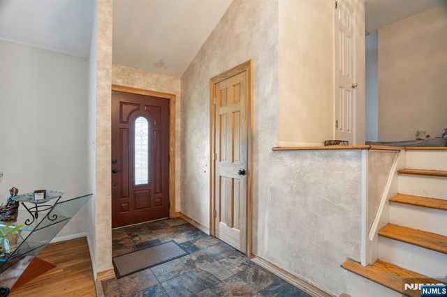 31-07 Garfield Place, Fair Lawn, NJ 07410