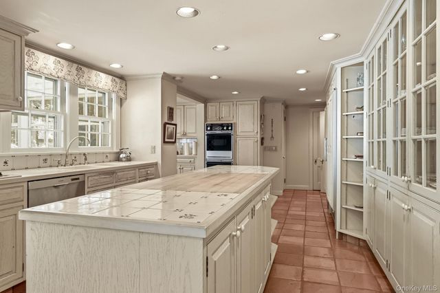 549 Croton Lake Road, Bedford Corners, NY 10549