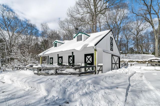 549 Croton Lake Road, Bedford Corners, NY 10549