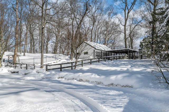 549 Croton Lake Road, Bedford Corners, NY 10549