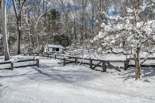 549 Croton Lake Road, Bedford Corners, NY 10549