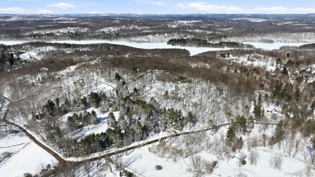 549 Croton Lake Road, Bedford Corners, NY 10549