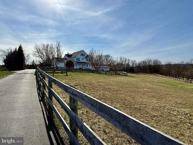 6735 BURKITTSVILLE RD, Middletown, MD 21769