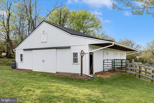 6735 BURKITTSVILLE RD, Middletown, MD 21769