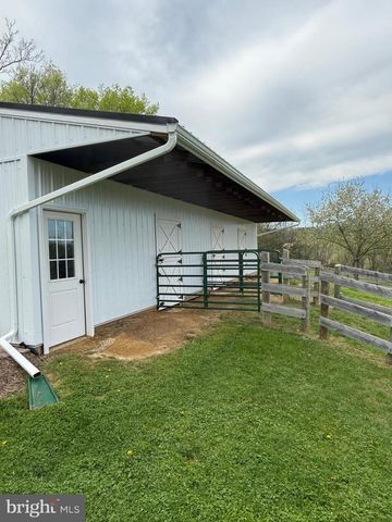 6735 BURKITTSVILLE RD, Middletown, MD 21769