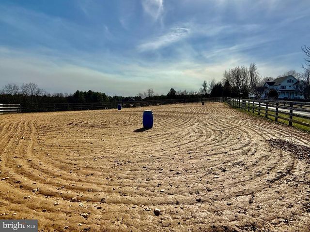 6735 BURKITTSVILLE RD, Middletown, MD 21769