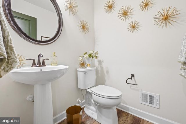 8524 LAROQUE RUN DR, Fredericksburg, VA 22407