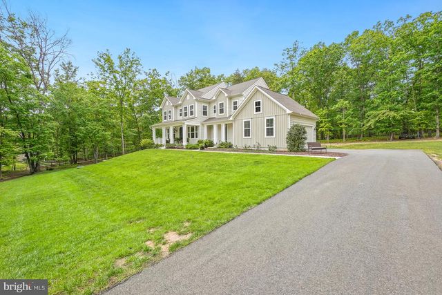 8524 LAROQUE RUN DR, Fredericksburg, VA 22407