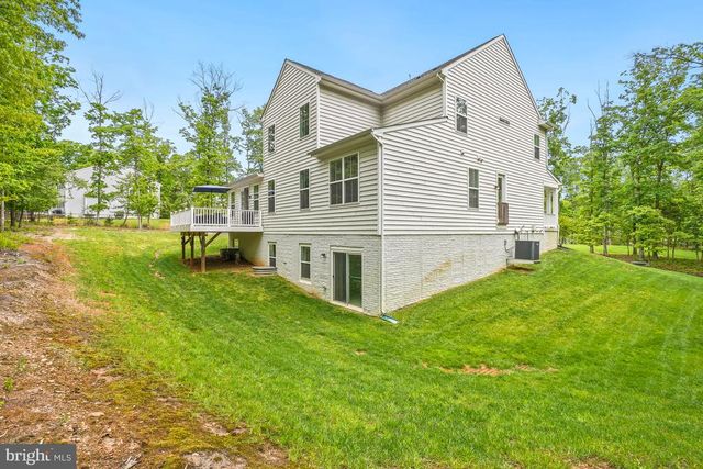 8524 LAROQUE RUN DR, Fredericksburg, VA 22407