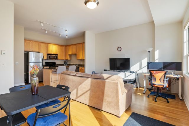 370 Marshall Avenue 301, Saint Paul, MN 55102