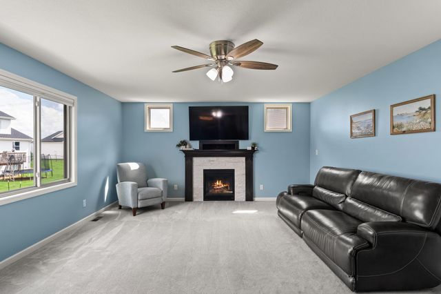 5535 148th Circle, Urbandale, IA 50323