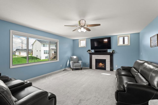 5535 148th Circle, Urbandale, IA 50323