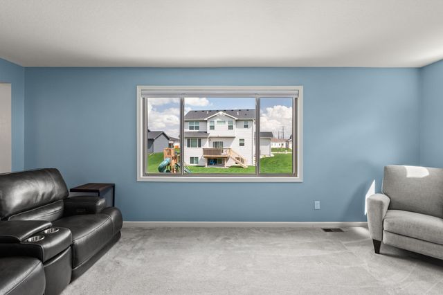 5535 148th Circle, Urbandale, IA 50323