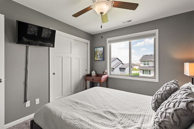 5535 148th Circle, Urbandale, IA 50323