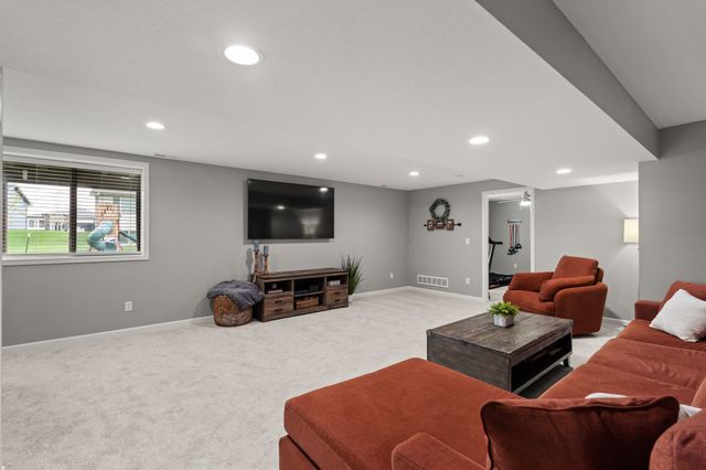 5535 148th Circle, Urbandale, IA 50323