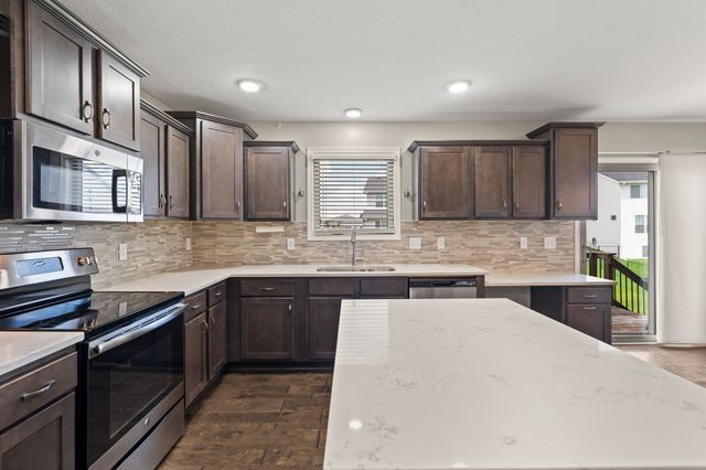 5535 148th Circle, Urbandale, IA 50323